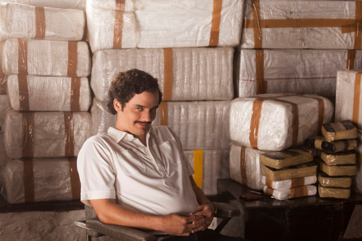 NARCOS S01E06